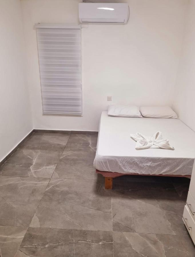 Appartamento דירה בסטייל Eilat Esterno foto